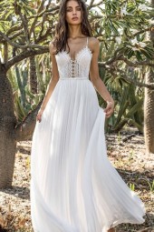 Elegant White Lace Spaghetti Straps Open Back Maxi Dress