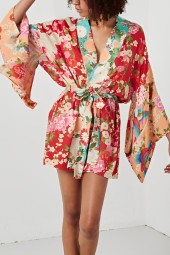 Bohemian Beauty: Floral Kimono Beach Robe with Batwing Sleeves